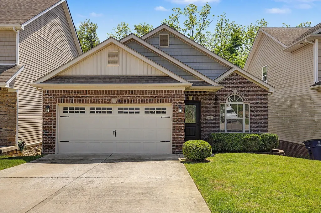 3017 Falling Leaves Lane Lexington KY 40509