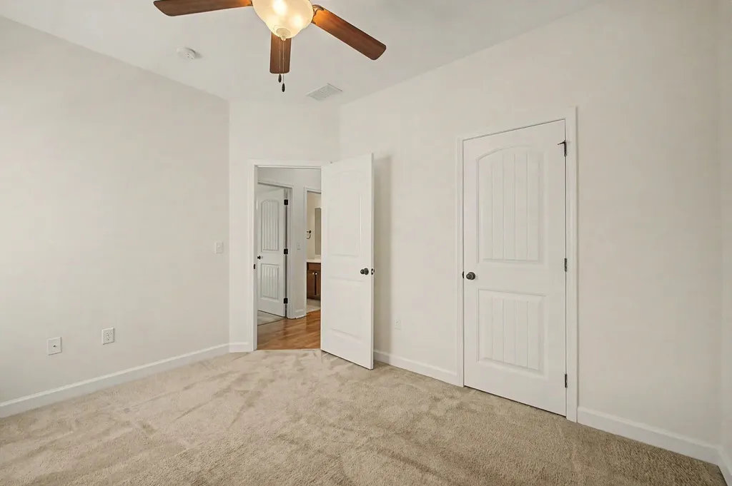 3017 Falling Leaves Lane Lexington KY 40509