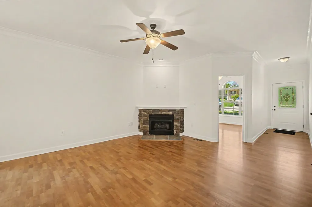 3017 Falling Leaves Lane Lexington KY 40509