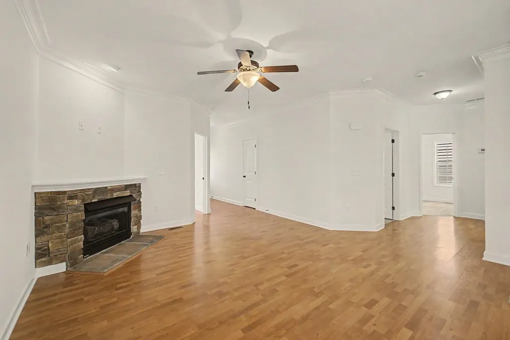 3017 Falling Leaves Lane Lexington KY 40509