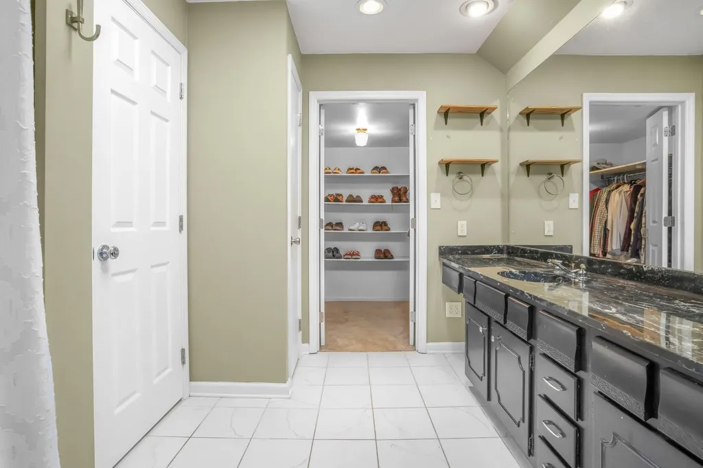 333 Lakeshore Drive Lexington KY 40502