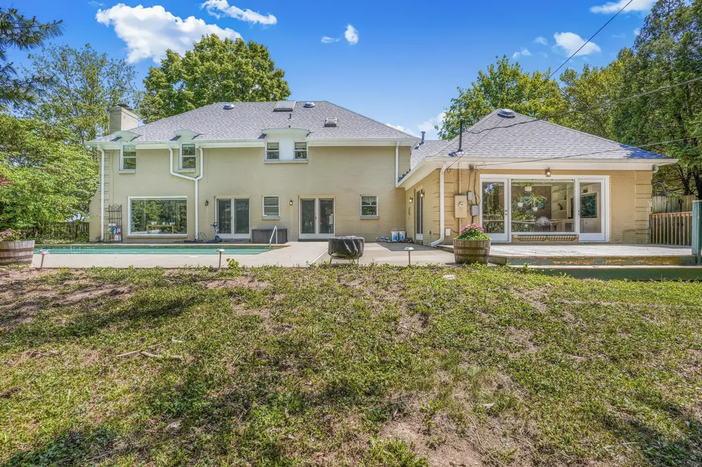 333 Lakeshore Drive Lexington KY 40502