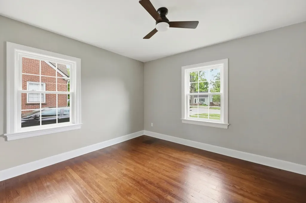 512 Rosemont Garden Lexington KY 40503