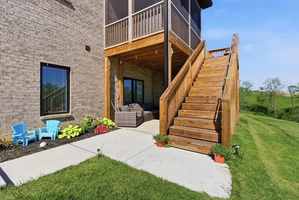 7095 Winners Circle Drive Richmond KY 40475