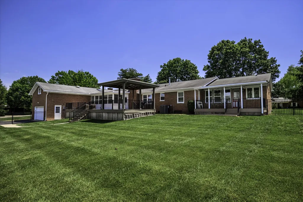 1651 Donelwal Drive Lexington KY 40511