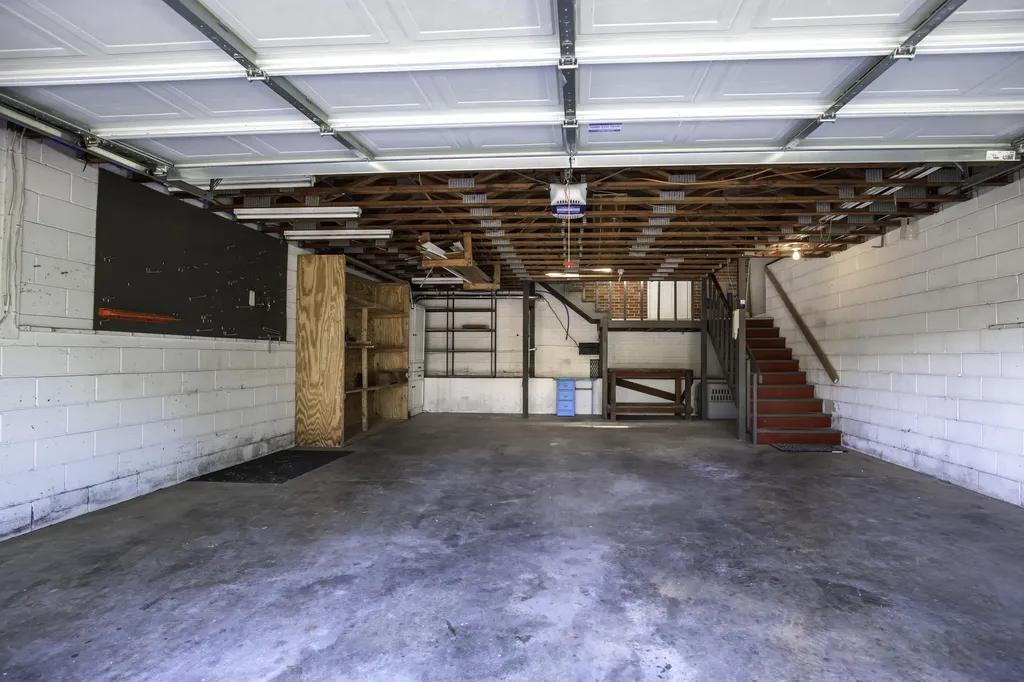1651 Donelwal Drive Lexington KY 40511