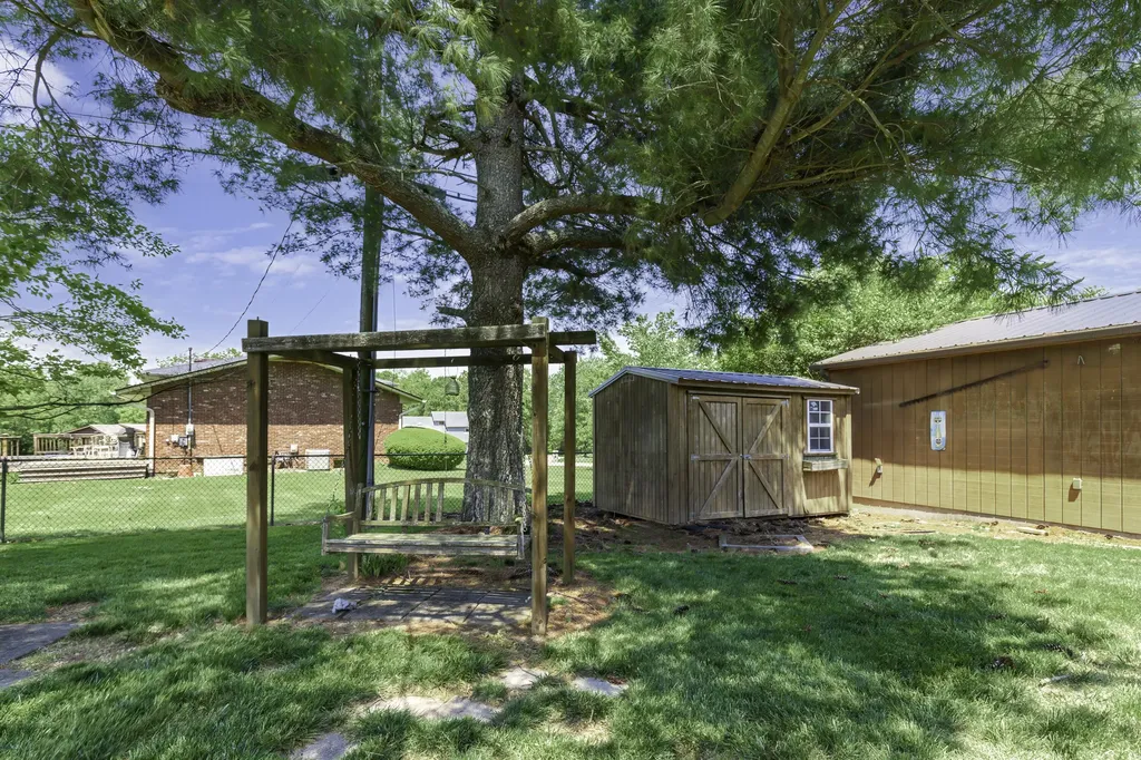 1651 Donelwal Drive Lexington KY 40511