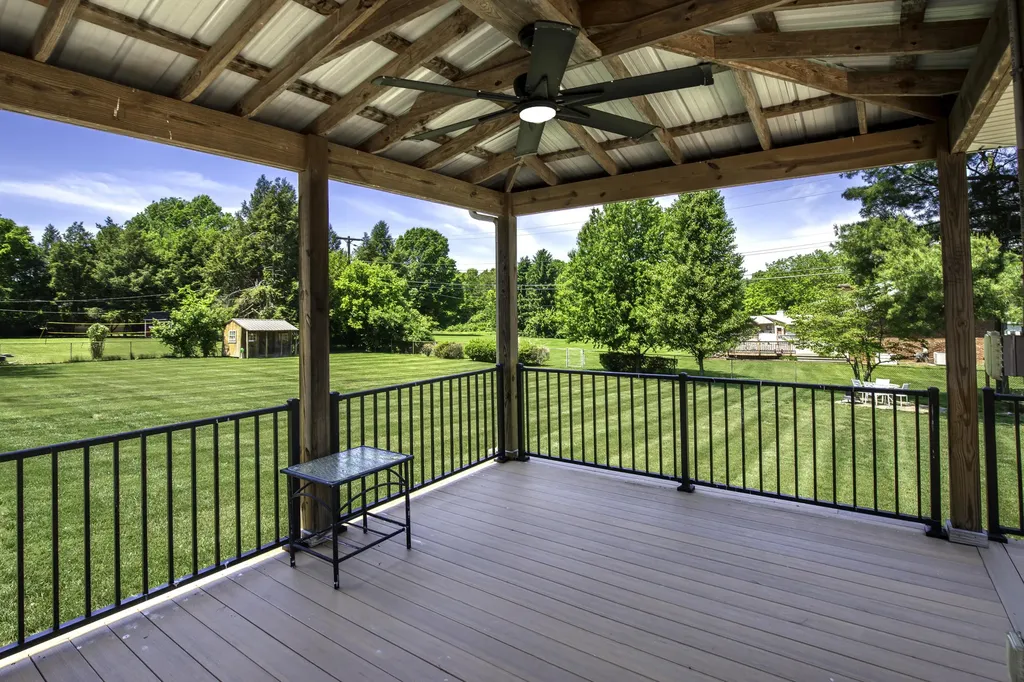1651 Donelwal Drive Lexington KY 40511
