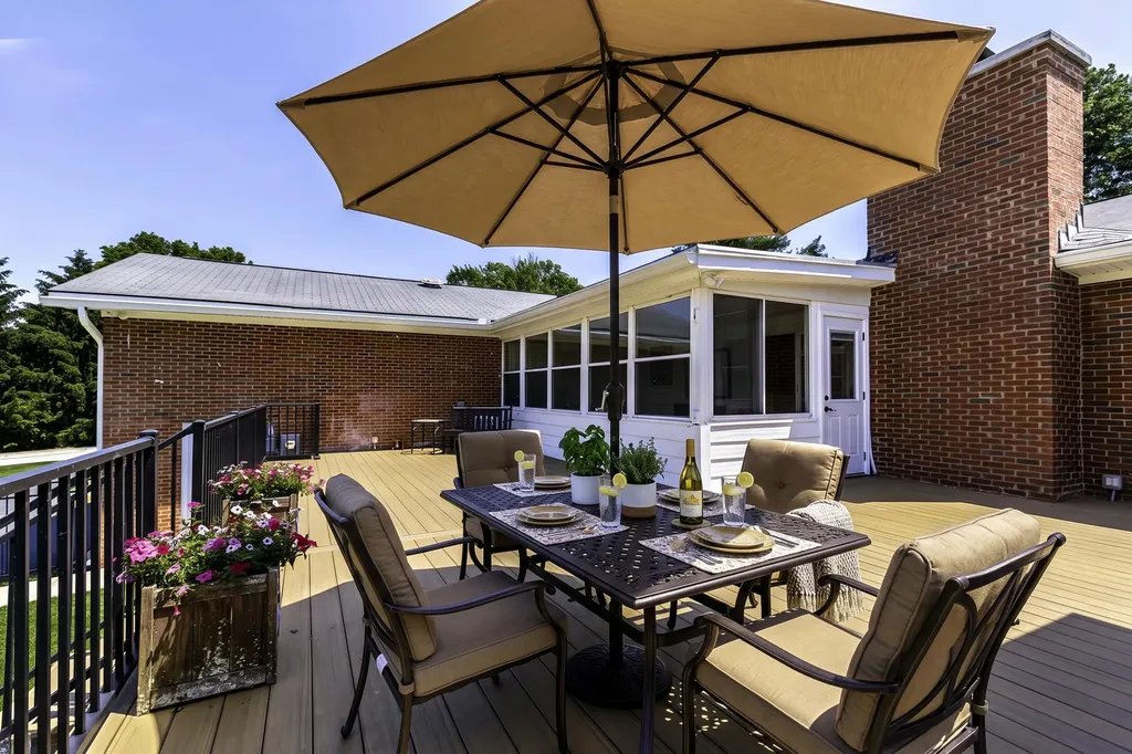 1651 Donelwal Drive Lexington KY 40511