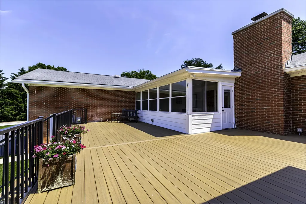 1651 Donelwal Drive Lexington KY 40511