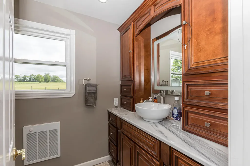 1569 Newtown Pike Georgetown KY 40324