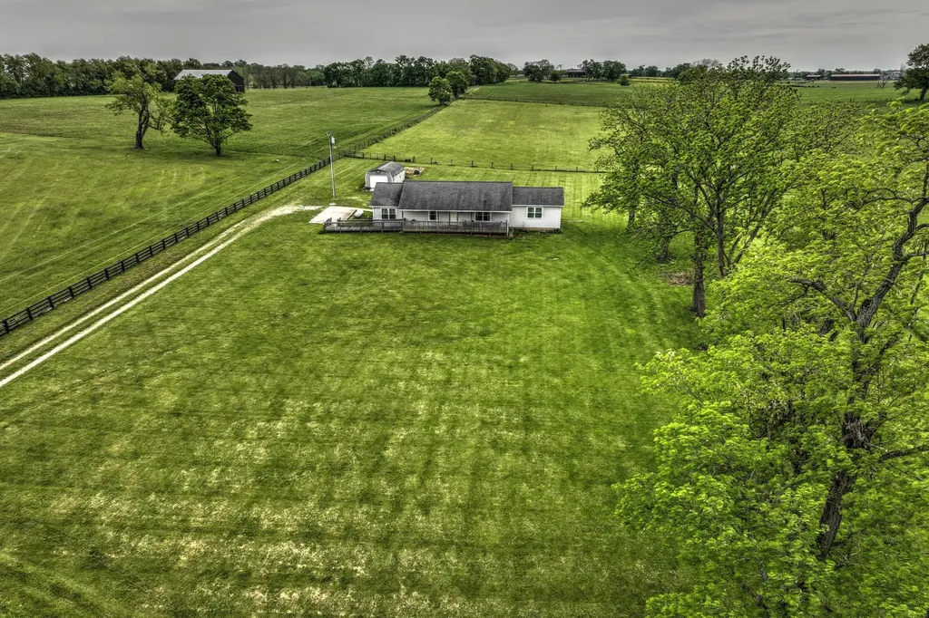 1569 Newtown Pike Georgetown KY 40324