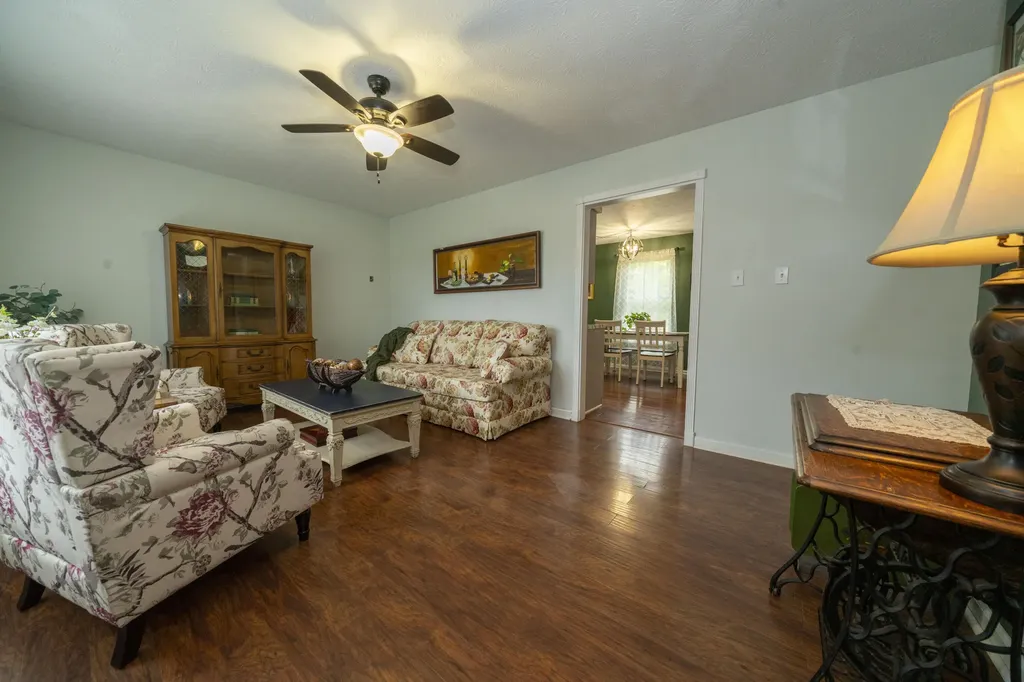 213 Barnett Street Somerset KY 42501