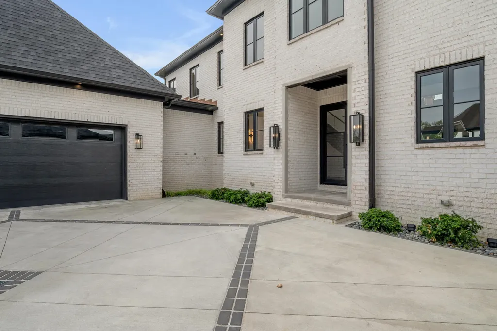 3044 Bobwhite Trail Lexington KY 40509