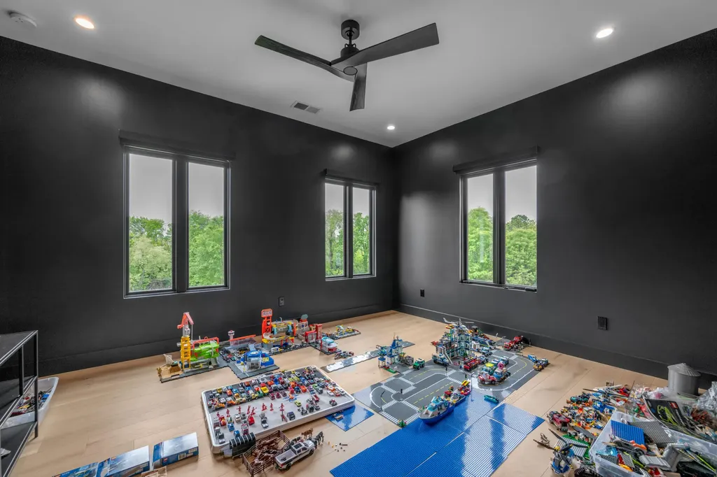 3044 Bobwhite Trail Lexington KY 40509