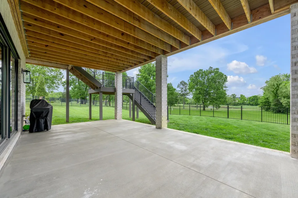 3044 Bobwhite Trail Lexington KY 40509