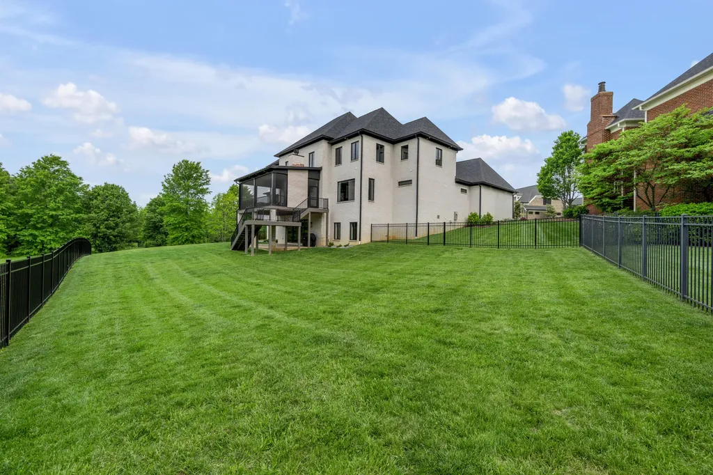 3044 Bobwhite Trail Lexington KY 40509