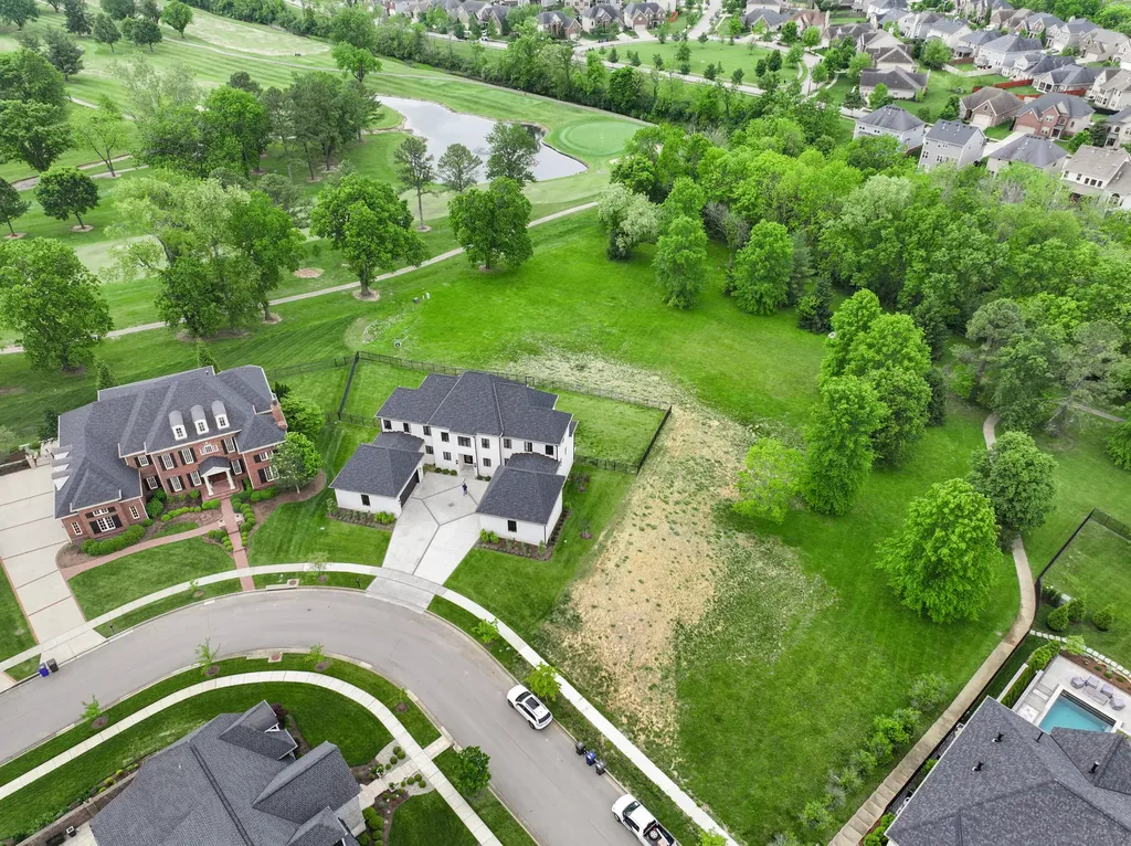 3044 Bobwhite Trail Lexington KY 40509