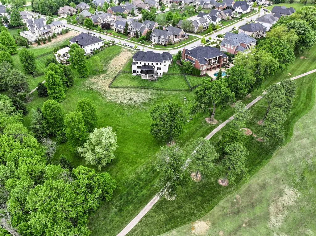 3044 Bobwhite Trail Lexington KY 40509