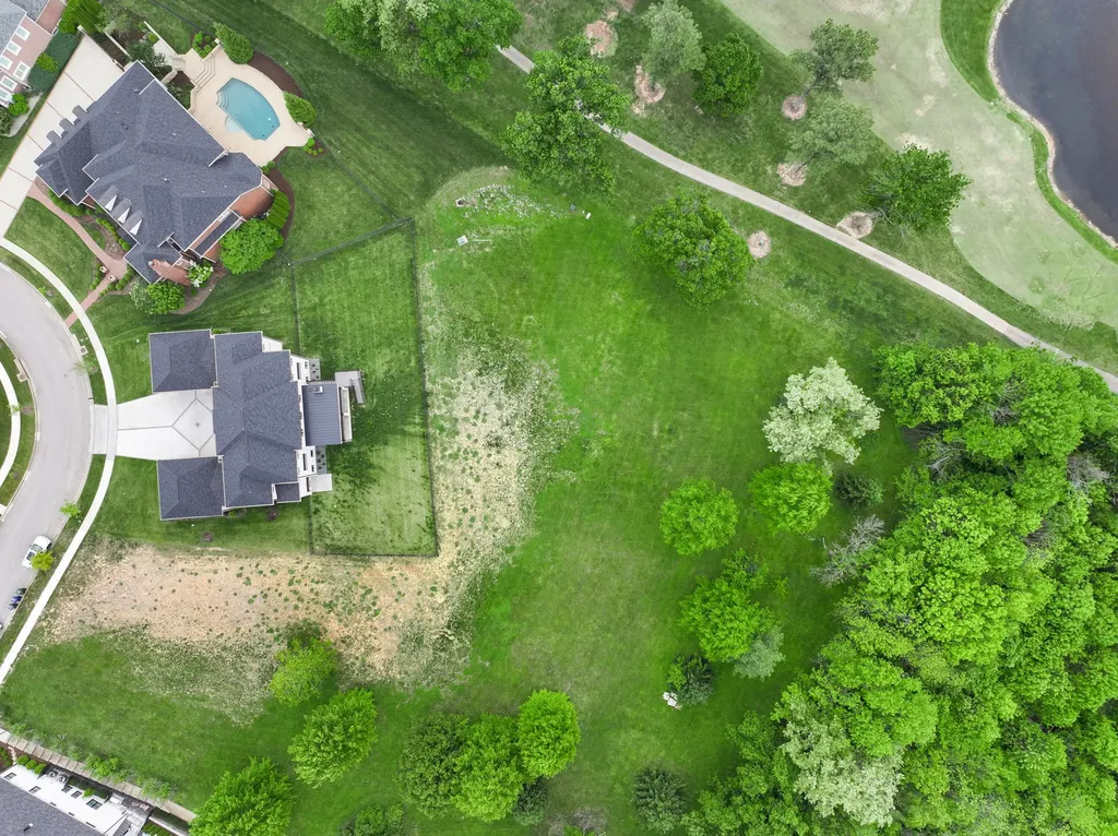 3044 Bobwhite Trail Lexington KY 40509