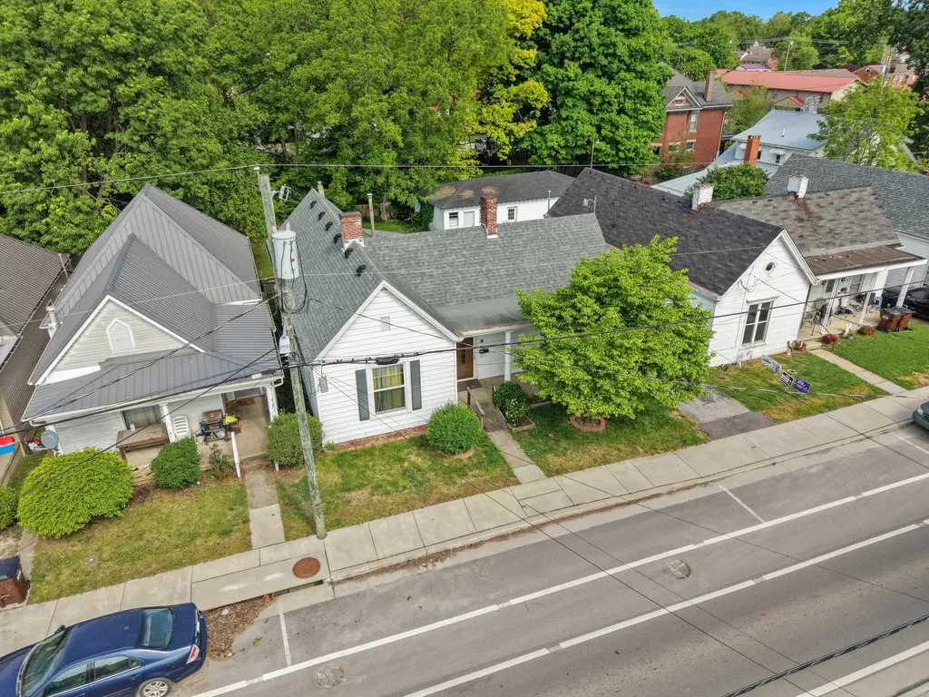 1215 High Street Paris KY 40361