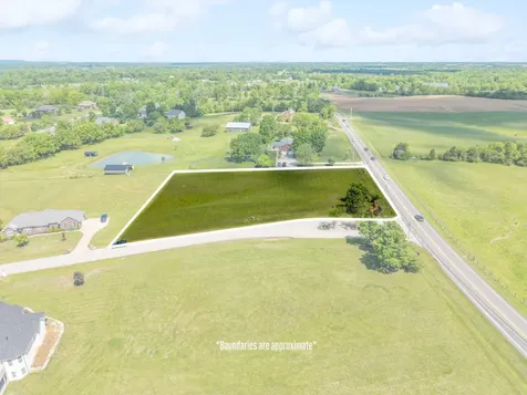 100 & 102 Abbey Ridge Bardstown KY 40004