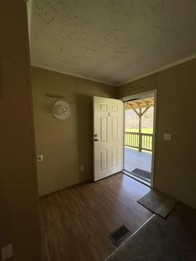 580 Bales Creek Road Manchester KY 40962