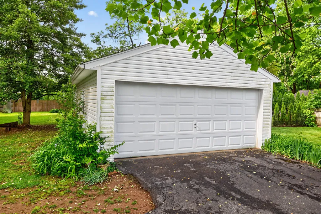 223 W Higgins Street Midway KY 40347
