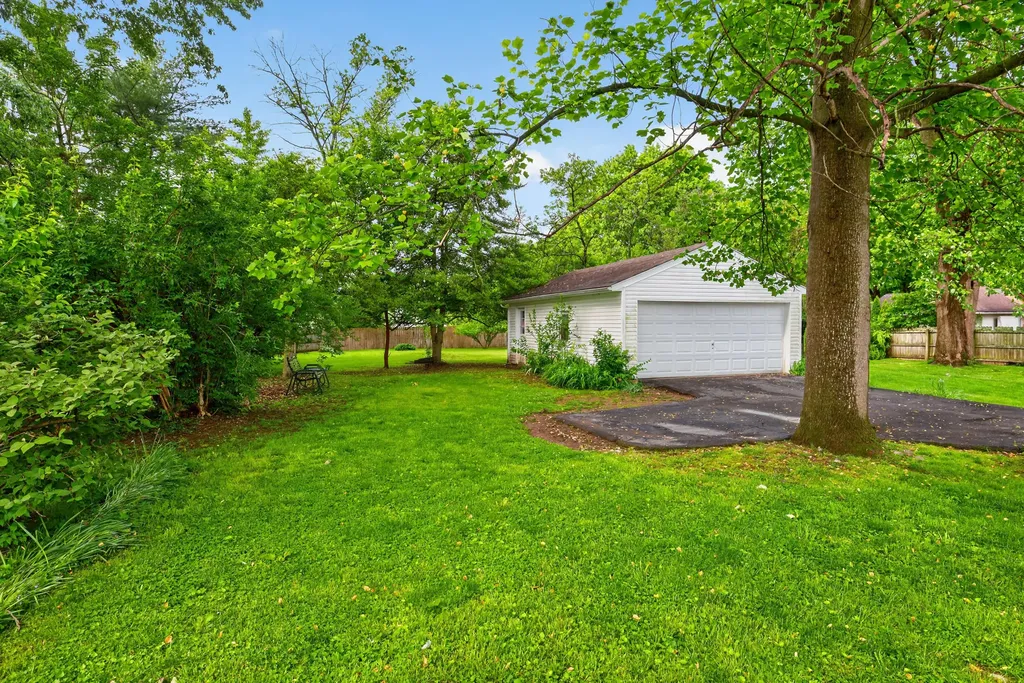 223 W Higgins Street Midway KY 40347