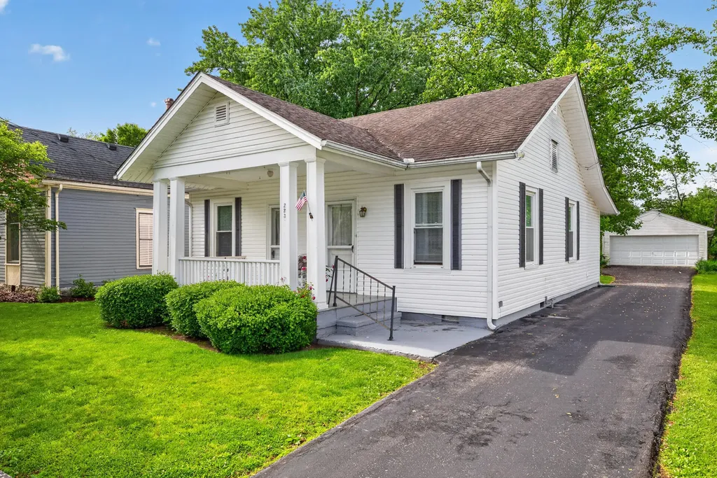 223 W Higgins Street Midway KY 40347