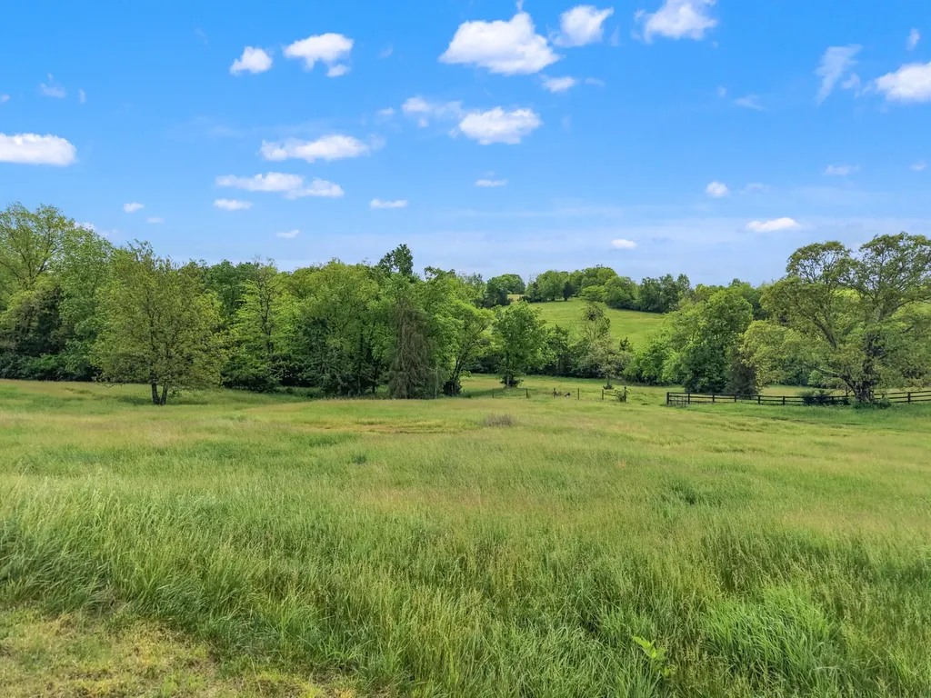 5108 Fords Mill Road Versailles KY 40383
