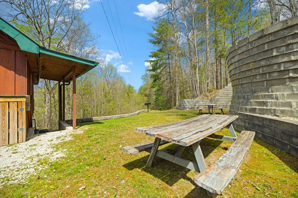 1578 Village Drive Campton KY 41301
