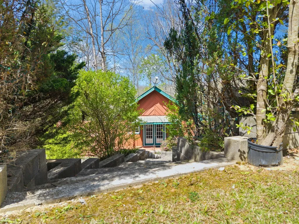 1578 Village Drive Campton KY 41301