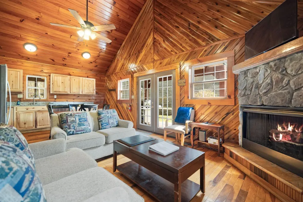 1578 Village Drive Campton KY 41301
