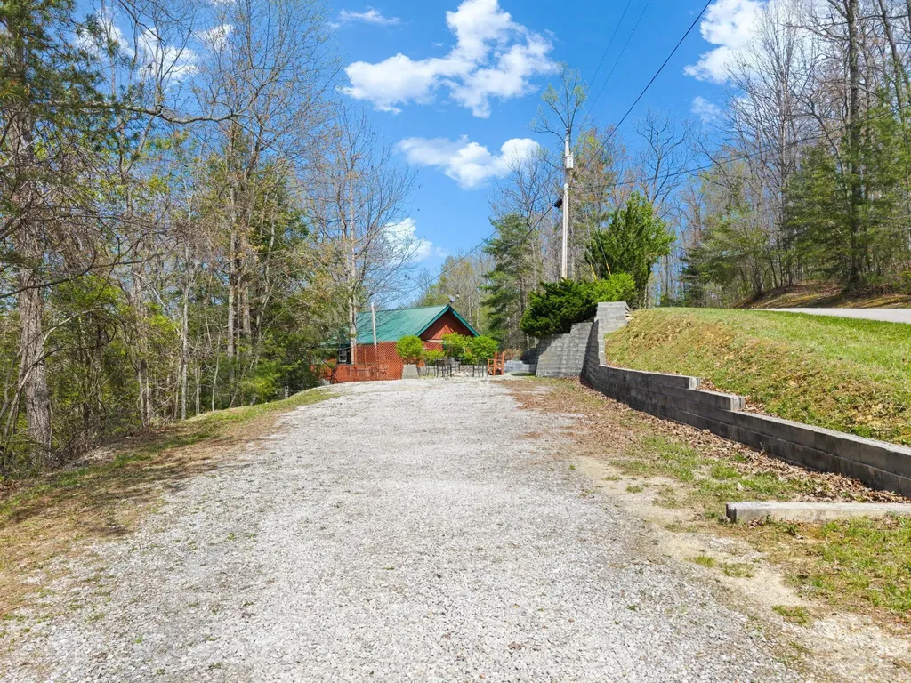 1578 Village Drive Campton KY 41301