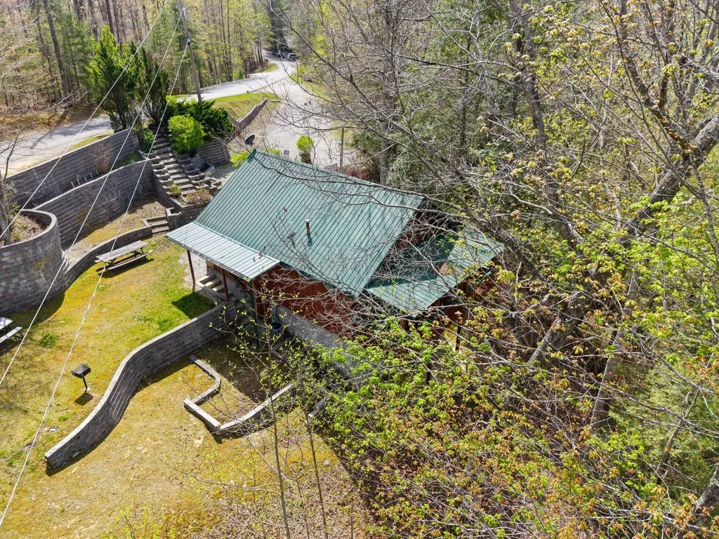 1578 Village Drive Campton KY 41301