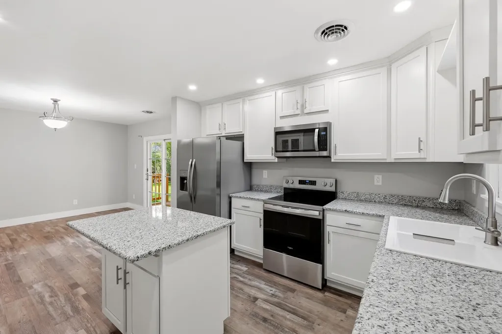 200 Paul Sawyier Drive Frankfort KY 40601