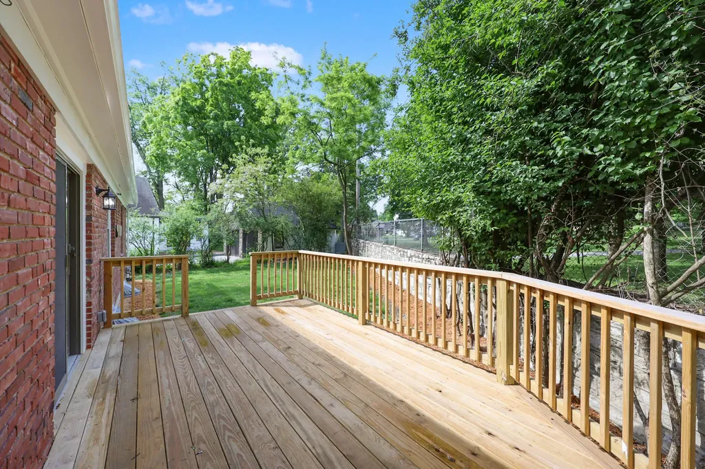 200 Paul Sawyier Drive Frankfort KY 40601