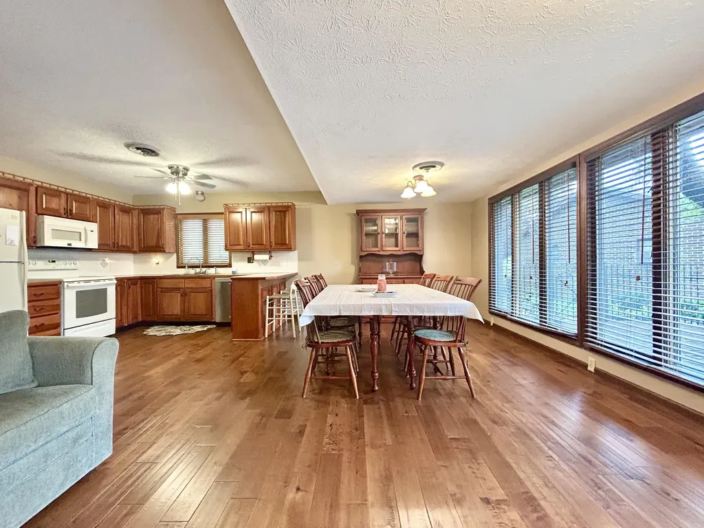 602 Mcguire Street Ferguson KY 42533