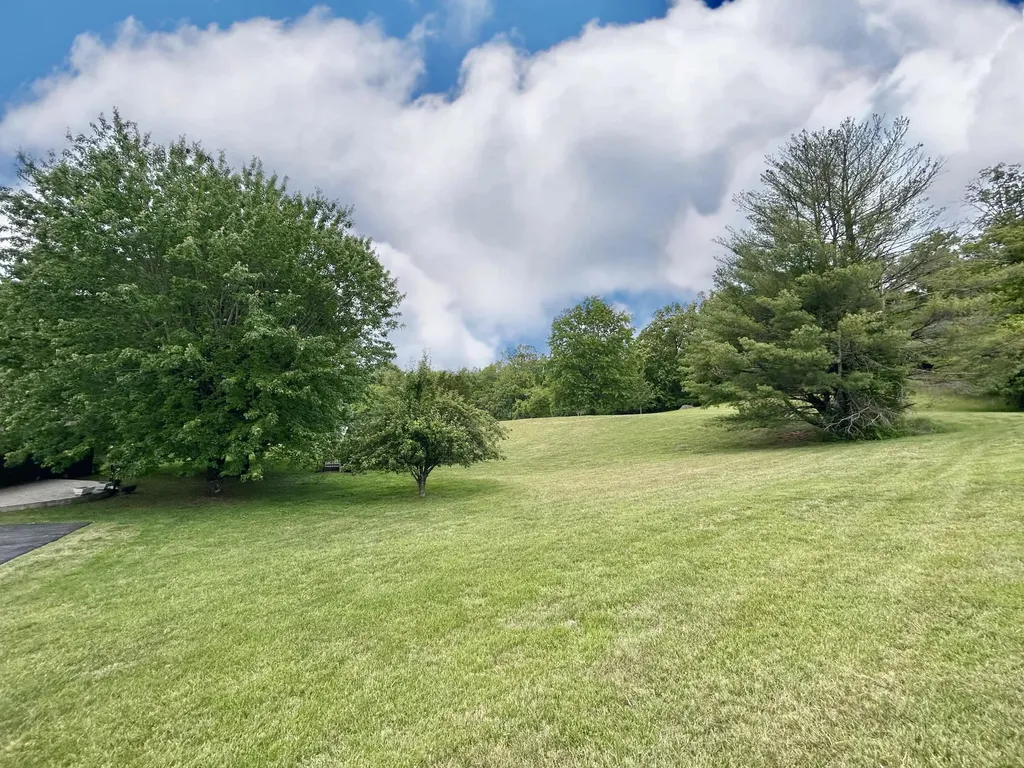 602 Mcguire Street Ferguson KY 42533