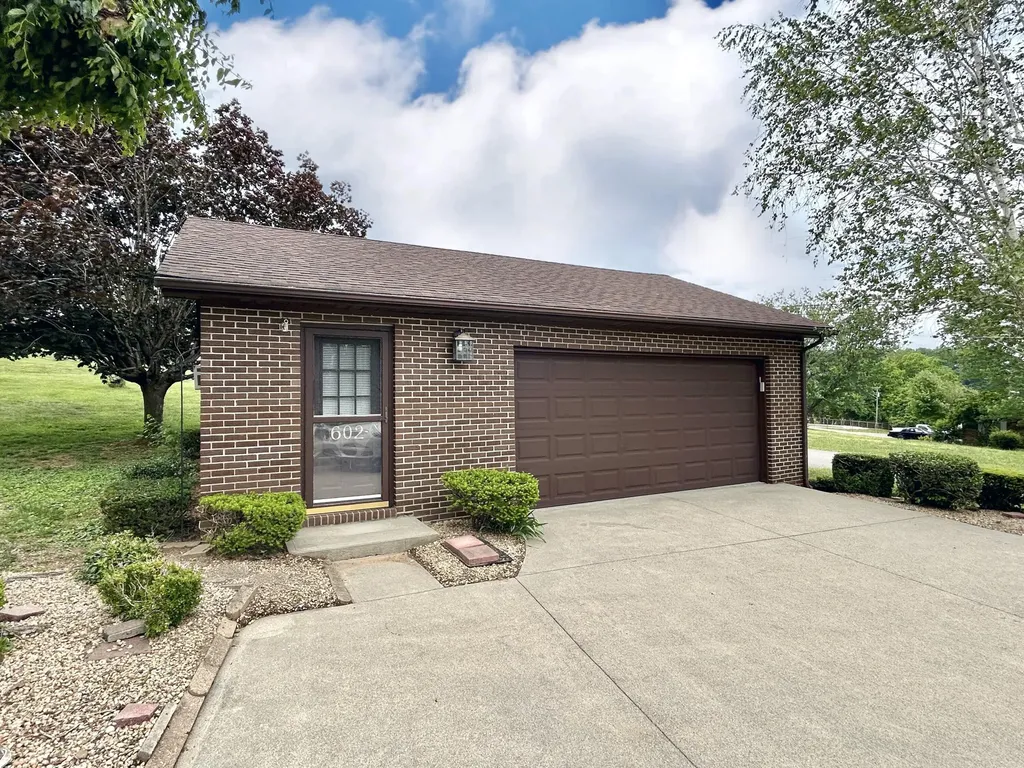 602 Mcguire Street Ferguson KY 42533