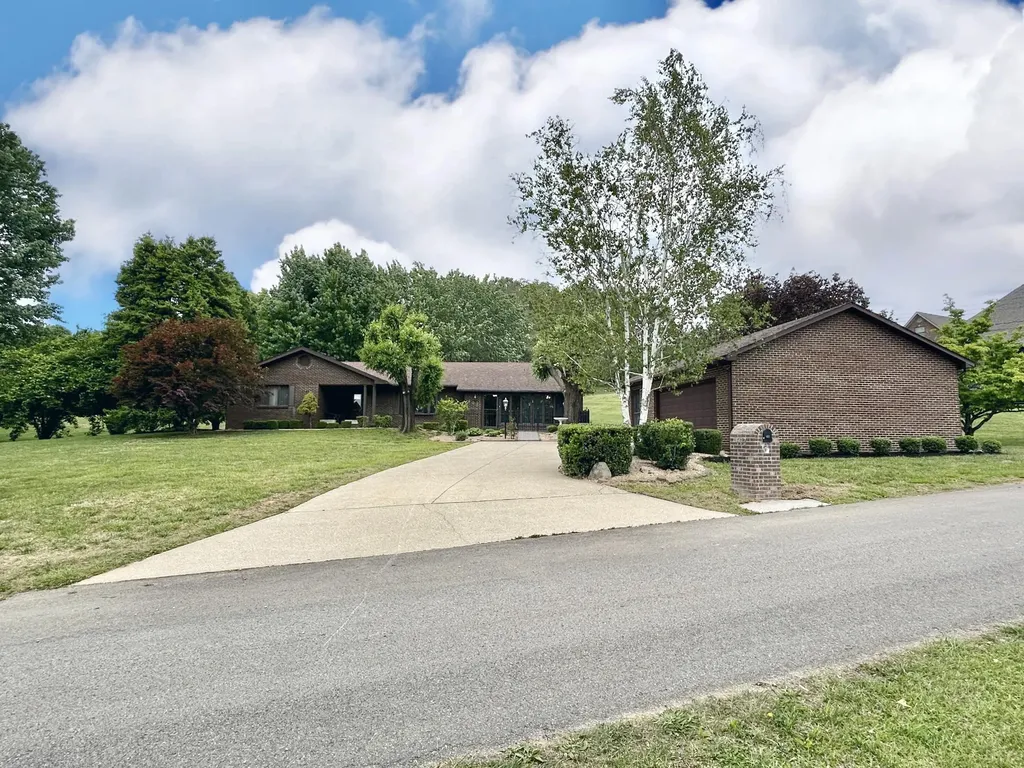 602 Mcguire Street Ferguson KY 42533