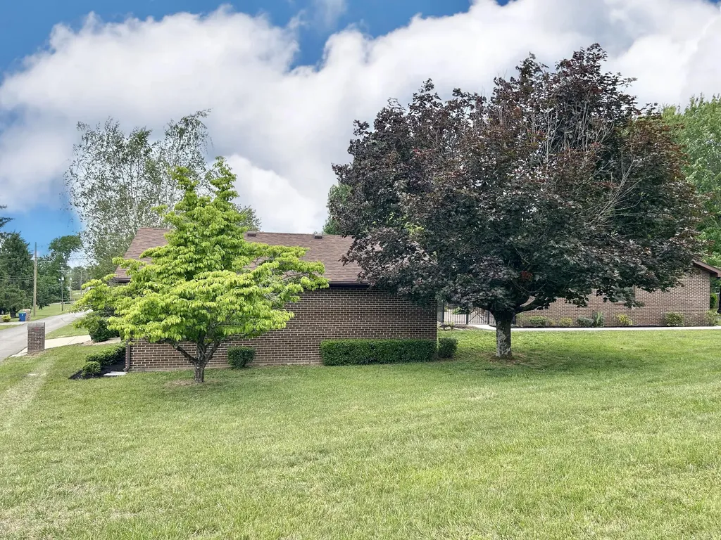 602 Mcguire Street Ferguson KY 42533