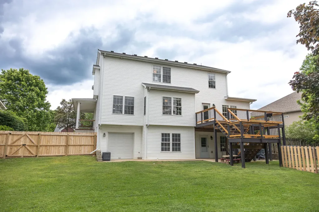 622 Adena Trace Versailles KY 40383