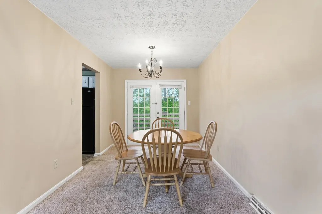 115 Meade Drive Irvine KY 40336