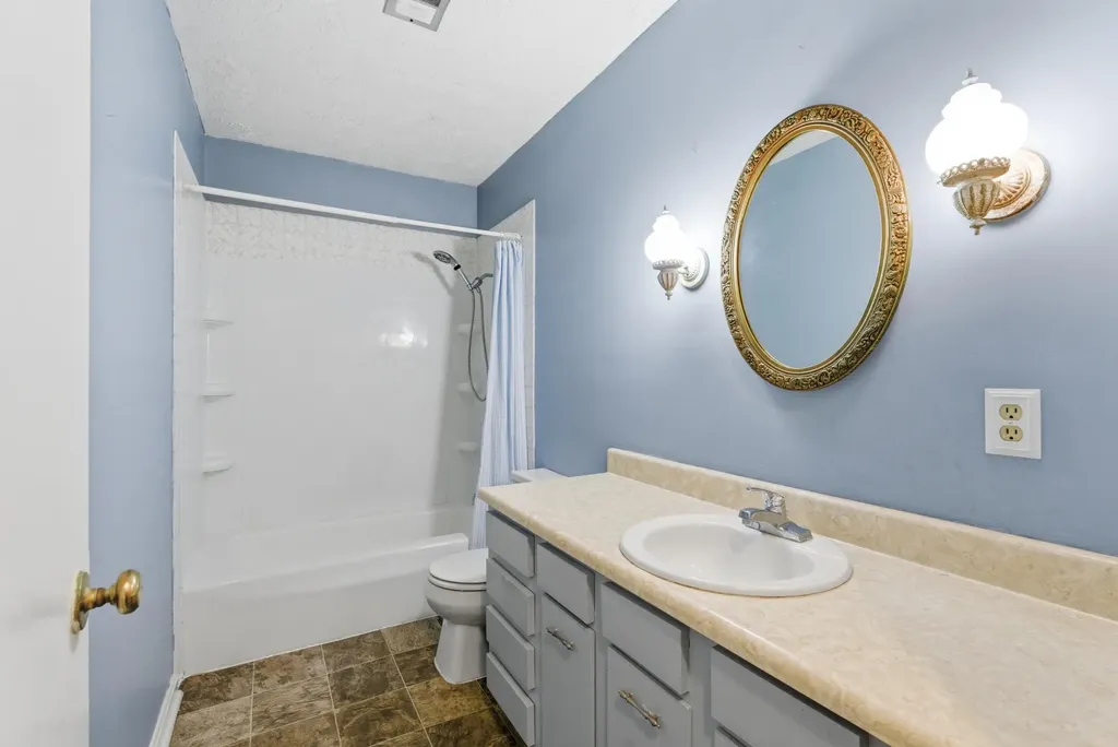 115 Meade Drive Irvine KY 40336
