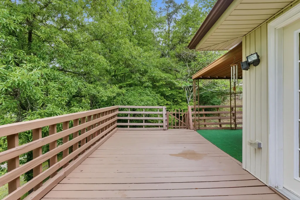 115 Meade Drive Irvine KY 40336