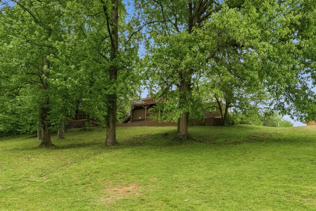 115 Meade Drive Irvine KY 40336