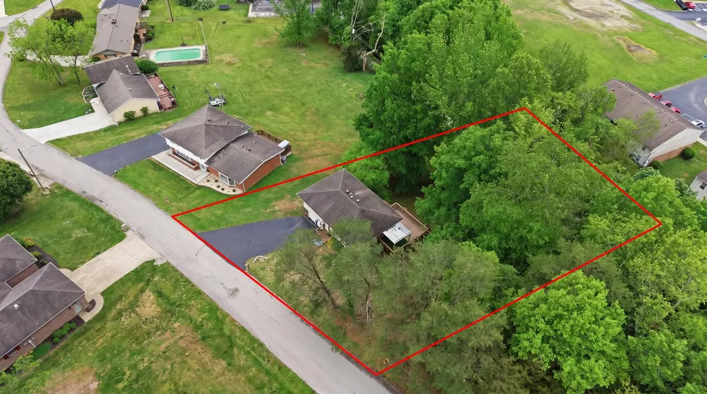 115 Meade Drive Irvine KY 40336