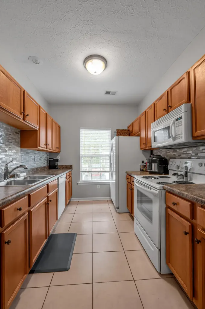 3855 Lochdale Terrace Lexington KY 40514